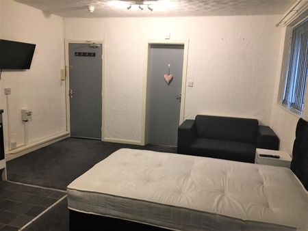 23-25 The Crescent, United Kingdom, TS5 6SG, Middlesbrough - Photo 5