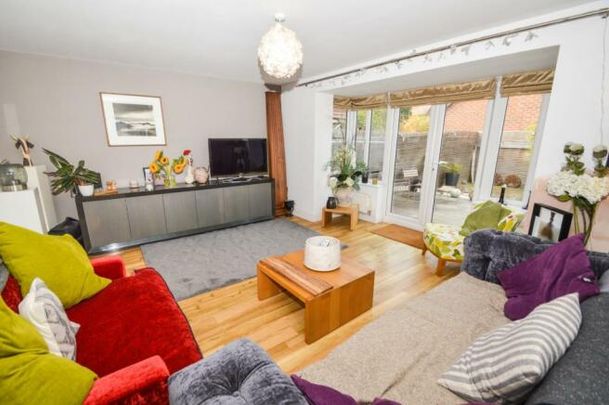 5 bedroom house to rent Thomas Firr Close, Quorn, Loughborough, Leicestershire, LE12 - Photo 1