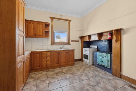 55 Raleigh Street, Thornbury. - Photo 3