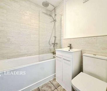 Kings Avenue, Ely, Cambridgeshire, CB7 - Photo 6