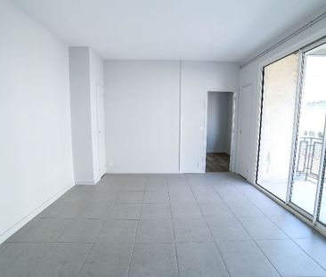 Location Appartement 2 pièces 38m² ROUEN 76100 - Photo 2