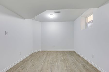 For Lease - 1052 Kelman Court Unit# Lower, Milton, Ontario - Photo 5