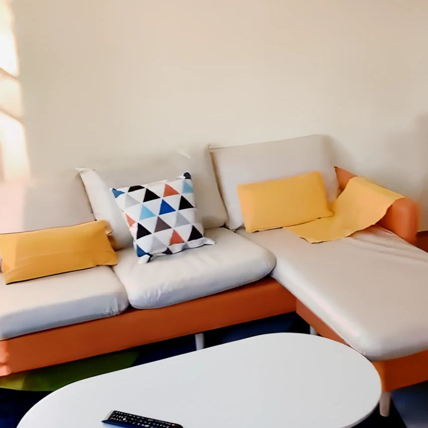 2 bed 1 bath - Photo 1