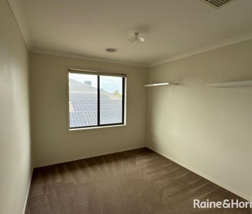 7 Pembridge Avenue, Williams Landing, VIC 3027 - Photo 6