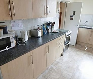 7 Bed - 20A Woodsley Road, Woodhouse, Leeds - LS3 1DT - Student - Photo 6