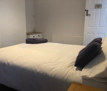 Ringwood Rd Citrine Suite - Photo 3