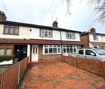 Fenton Avenue, Staines, Surrey, TW18 - Photo 2