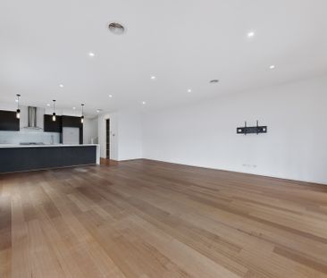 194A Centre Dandenong Road, Cheltenham VIC 3192 - House For Rent | ... - Photo 1