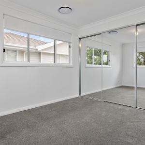 THREE BEDROOM TOWNHOUSE - Photo 2