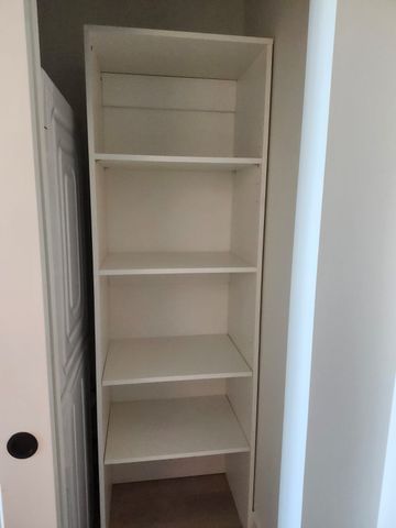 Studio for Rent 620 Coronation Avenue - Photo 3