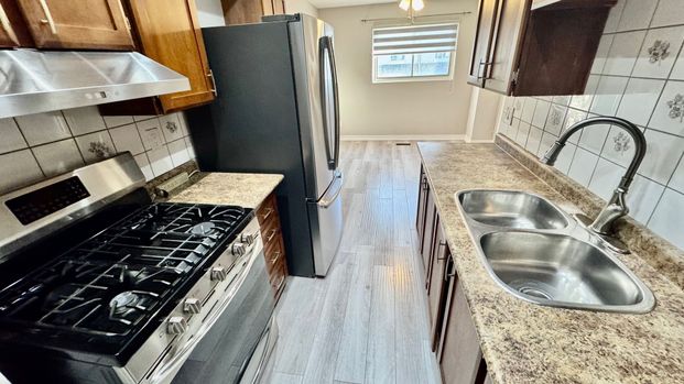 For Lease - 16 Franklin Court, Brampton, Ontario - Photo 1