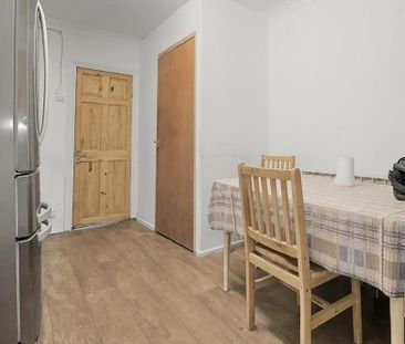 4 bedroom terraced house to rent - Photo 1