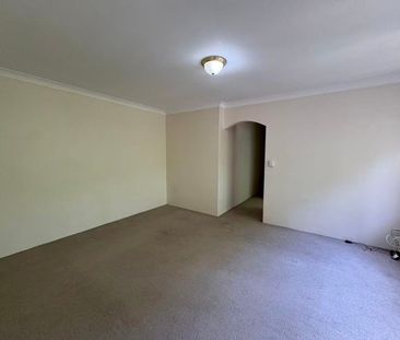 Renovated Two Bedroom Unit With Minutes Walk to Station - Photo 1