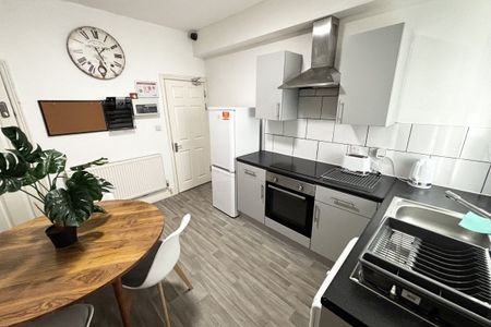 Vickers Road, SHEFFIELD - Photo 4