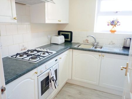 2 bedroom flat to rent - Photo 5
