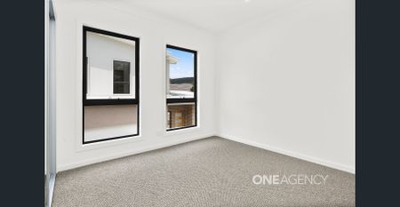 STYLISH MODERN LIVING IN ALBION PARK - Photo 3