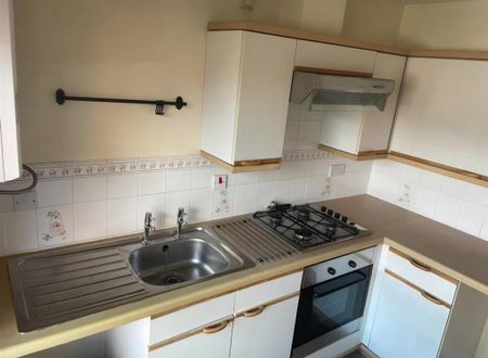 2 bedroom end of terrace house to rent - Photo 5