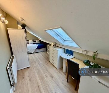 1 bedroom in a house share to rent - Photo 6