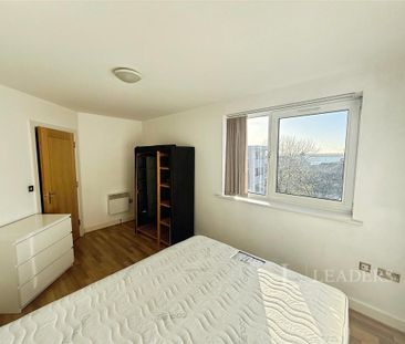 2 bedroom flat to rent - Photo 4