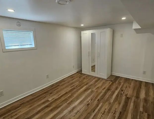 Fully renovated 2-bedroom basement apartment | 107 Riverside Drive, London - Photo 1