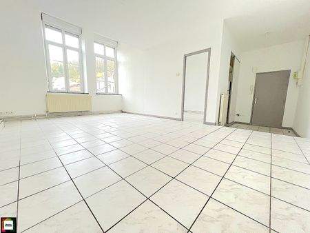 Location Appartement 3 pièces 77m² LONGWY 54400 - Photo 4