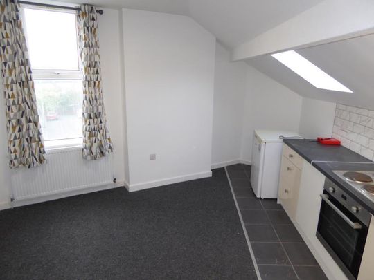 Ashton Road, Harehills, LS8 - Leeds - Photo 1