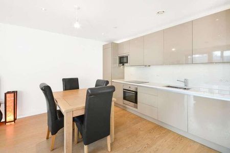 Tyler Court, New Paragon Walk, London, Se, Elephant And Castle, SE17 - Photo 3