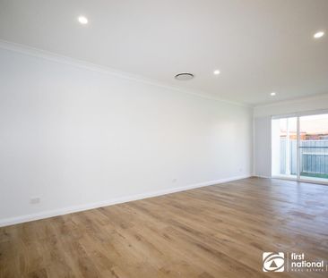 BRAND NEW EXECUTIVE TOWNHOUSE IN THE HEART OF MUDGEE - Photo 2