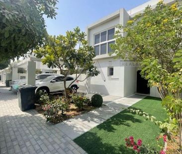 Prime Location | Spacious 3BR | Semi Detached - Photo 2