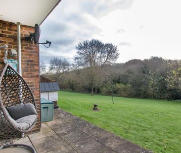 2 bedroom ground floor flat to rent - Photo 4