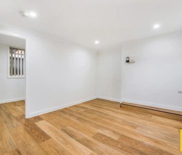 “One Bedroom Granny Flat” - Photo 2