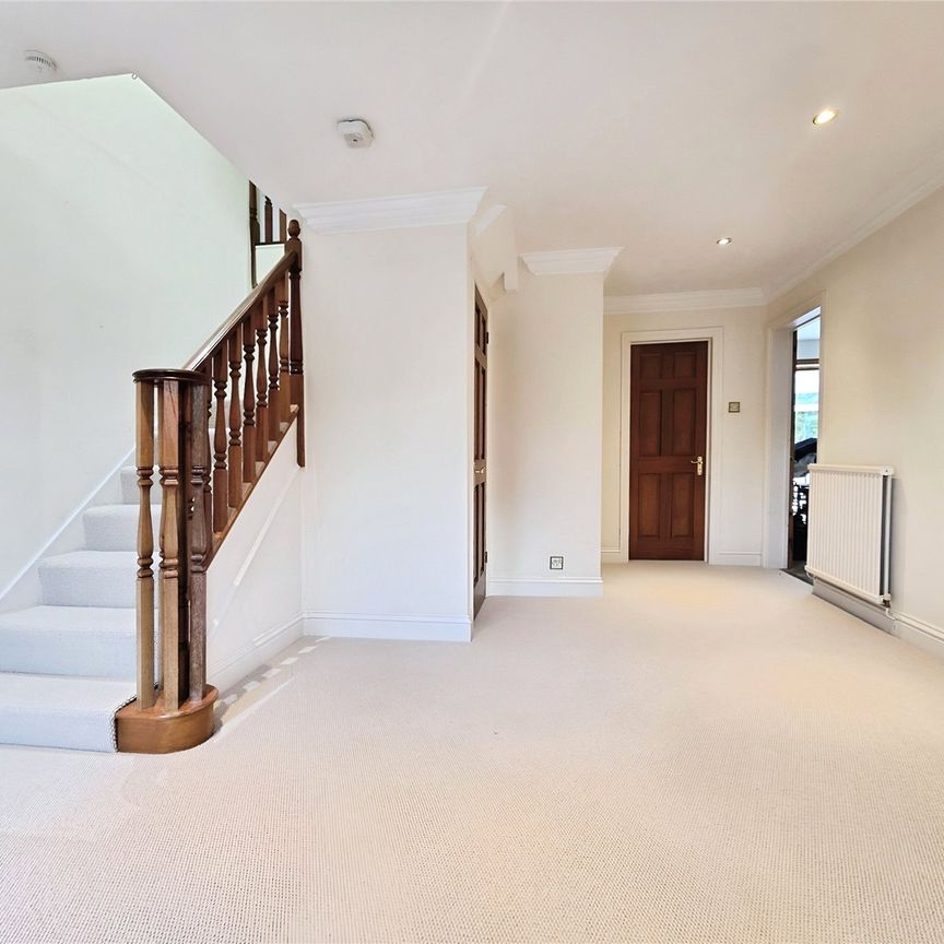 Armitage Court, Ascot, SL5 - Photo 1