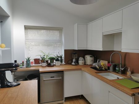 Room in a Shared Flat, Bromley Road, SE6 - Photo 2