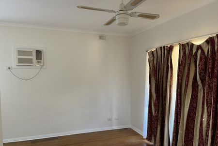 GREAT FAMILY HOME WITH VIEWS! - Photo 4