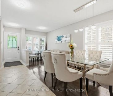 256 GIDDINGS CRESCENT — 4 Bedroom - Photo 1