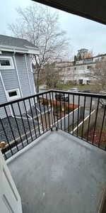 Kitsilano close to beach studio on york ave - Photo 4