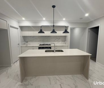 Four Bedroom Home with Two Living Areas, Ducted Air, Solar and Ceil... - Photo 6