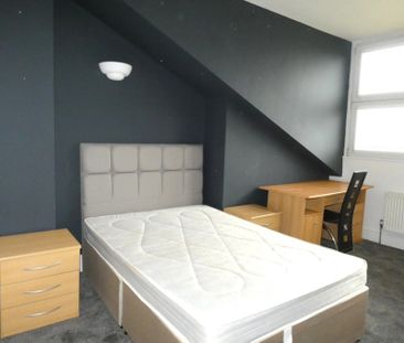 West Cliff, Preston - Photo 2