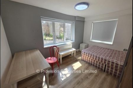 5 Bedroom Cardigan Road - Photo 4