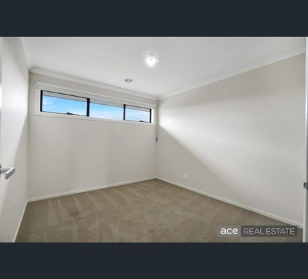 27 Festival Drive, Point Cook, Vic 3030 - Photo 5