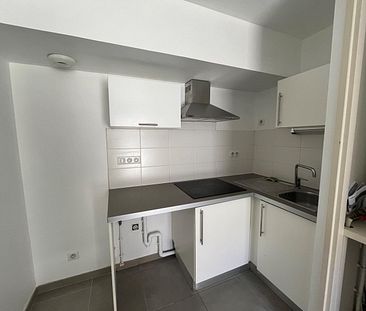 location Appartement F2 DE 33.6m² À VILLENEUVE LES AVIGNON - Photo 5