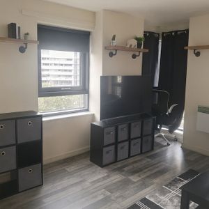 1 Bed Flat, Stratford, E15 - Photo 2