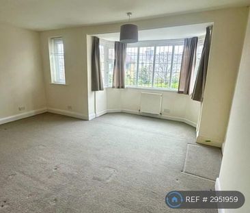 4 bedroom semi-detached house to rent - Photo 3