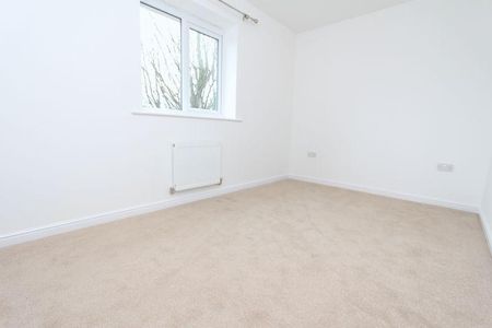 2 bedroom semi-detached house to rent - Photo 2