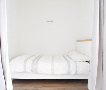 Studio Flat, Howitt Close, NW3 - Photo 3