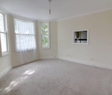 3 bedroom maisonette to rent - Photo 2