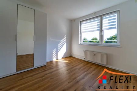 Pronájem bytu 3+1, ulice Kpt. Jaroše, 55 m - Fotografie 4