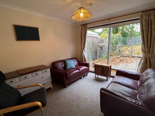 4 bedroom semi-detached house to rent - Photo 1