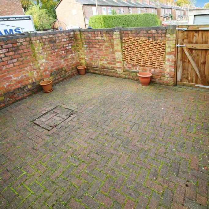 2 bedroom terraced house to rent - Photo 1