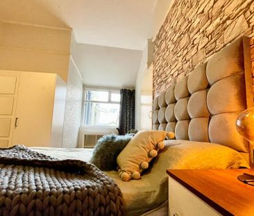 1 bedroom in a house share to rent - Photo 3